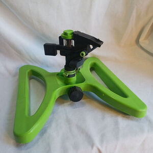 Melnor Pulsating Sprinkler Lime Green Model 9570